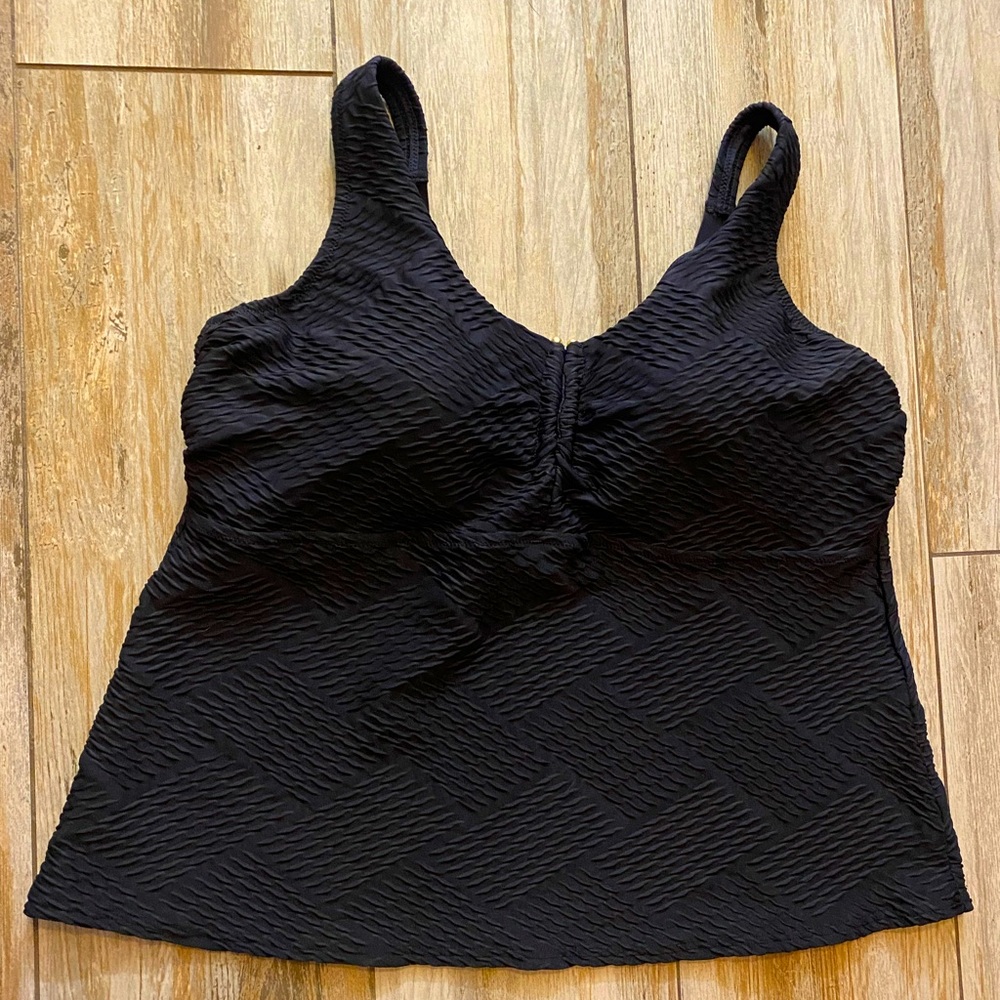 Lands’ End Black Textured Underwire Tankini, 18W